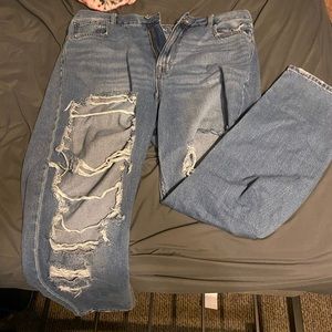 AE Boyfriend Jeans